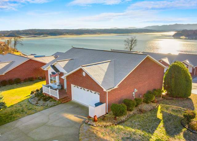 Property at 1241 Bennington Way, Dandridge, TN 37725, 3 beds, 2.5 baths