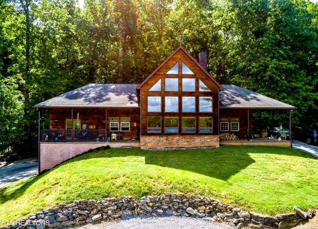 Property at 6447 Friendsville Rd, Lenoir City, TN 37772, 3 beds, 2 baths