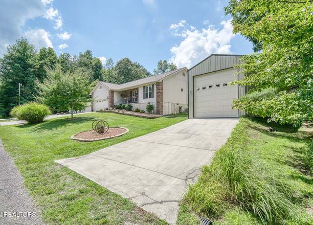 Property at 2051 Menasha Dr, Crossville, TN 38572, 3 beds, 2 baths