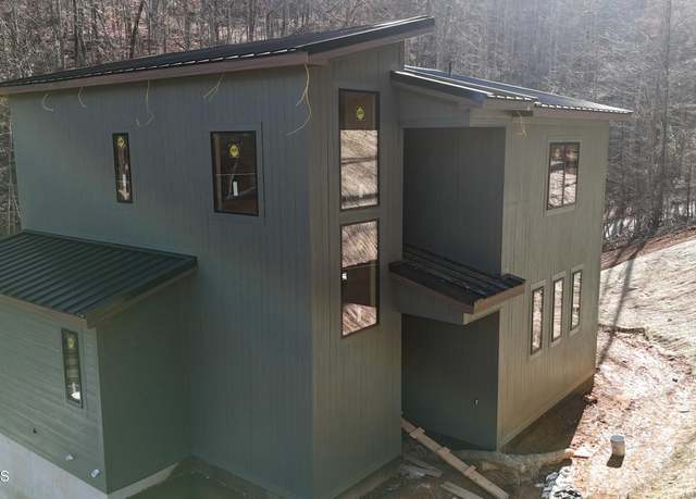 Property at 1620 Bear Valley Rd, Sevierville, TN 37876, 5 beds, 6.5 baths