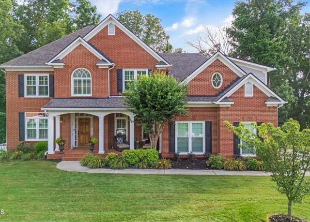 Property at 944 Blackstone Dr, Knoxville, TN 37934, 4 beds, 4 baths