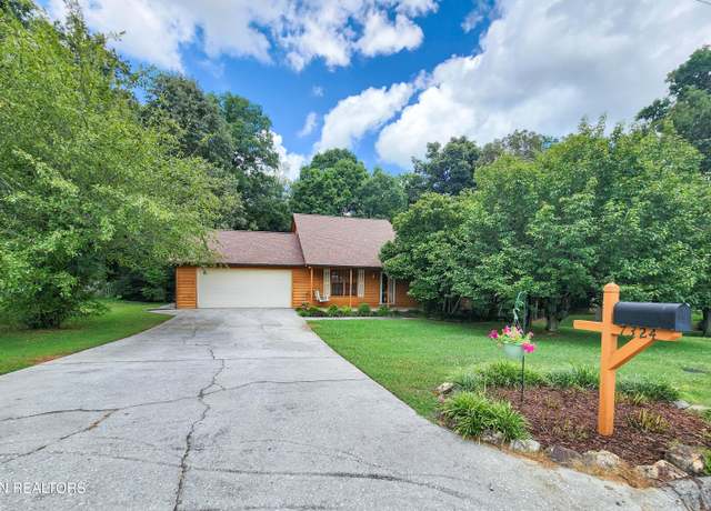 Property at 7324 Foxhaven Rd, Knoxville, TN 37918, 3 beds, 2 baths