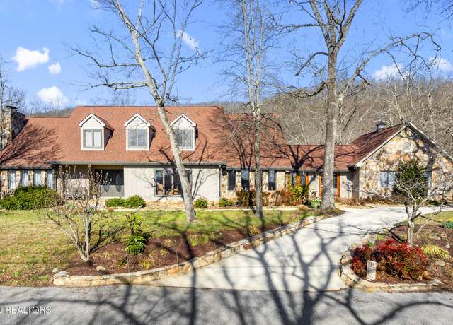 Property at 111 Deer Haven Ct, Harriman, TN 37748, 4 beds, 4.5 baths
