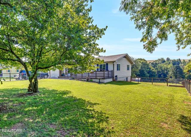 Property at 7212 Thorn Grove Pike, Knoxville, TN 37914, 4 beds, 1 bath