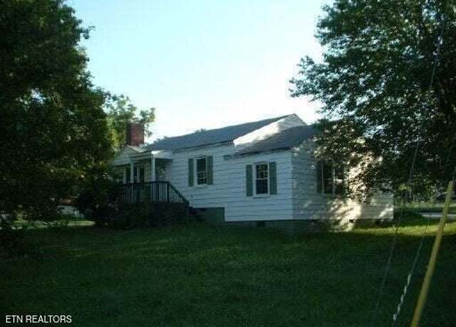 Property at 5400 Tillery Dr, Knoxville, TN 37912, 3 beds, 2 baths