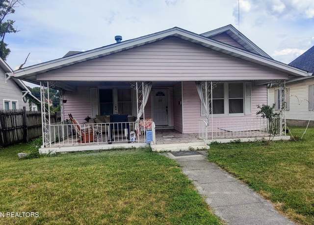 Property at 118 E Caldwell Ave, Knoxville, TN 37917, 3 beds, 1 bath