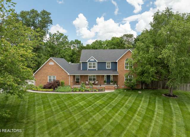 Property at 612 E Grinnell Cir, Knoxville, TN 37924, 4 beds, 3.5 baths