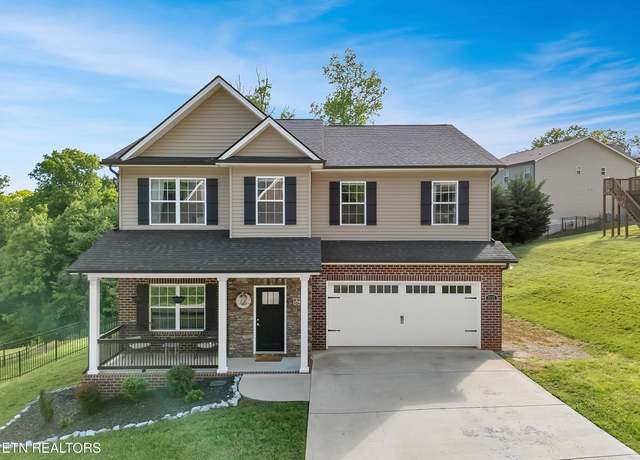Property at 3059 Oakwood Hills Ln, Knoxville, TN 37931, 4 beds, 2.5 baths