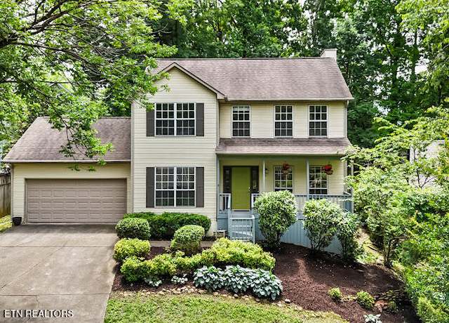 Property at 905 Coxboro Ct, Knoxville, TN 37923, 4 beds, 2.5 baths