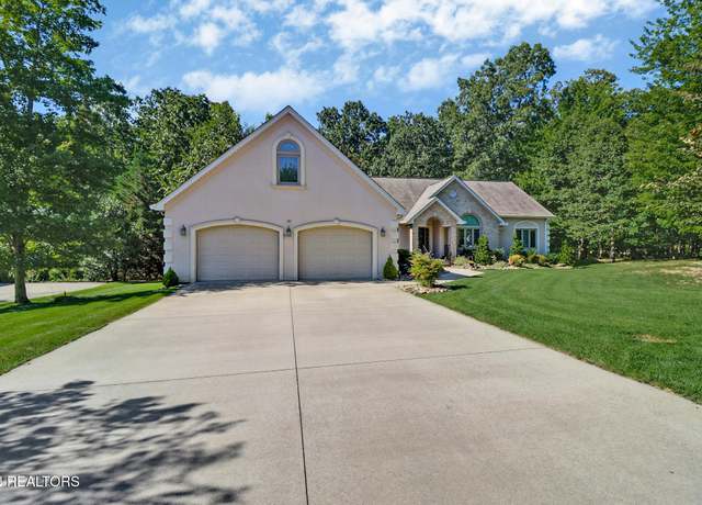 Property at 104 Hickory Ridge Ln, Crossville, TN 38558, 3 beds, 2 baths