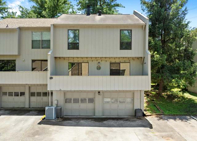 Property at 8707 Olde Colony Trl #17, Knoxville, TN 37923, 3 beds, 2.5 baths