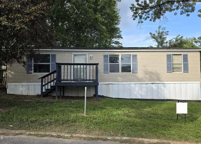 Property at 205 Royal St, Clinton, TN 37716, 3 beds, 2 baths