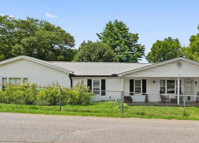 Property at 314 Blockhouse Valley Rd, Clinton, TN 37716, 3 beds, 3 baths