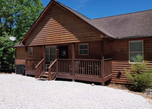 Property at 130 Bluewater Ln, Lafollette, TN 37766, 8 beds, 4.5 baths