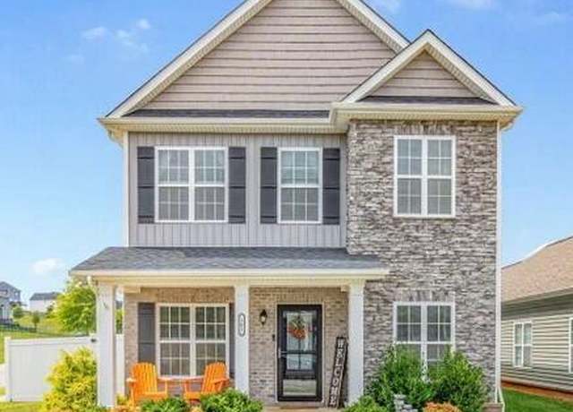 Property at 101 Hardinberry St, Oak Ridge, TN 37830, 4 beds, 2.5 baths