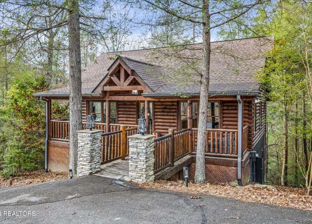 Property at 2116 Double Oaks Way, Sevierville, TN 37862, 3 beds, 2 baths