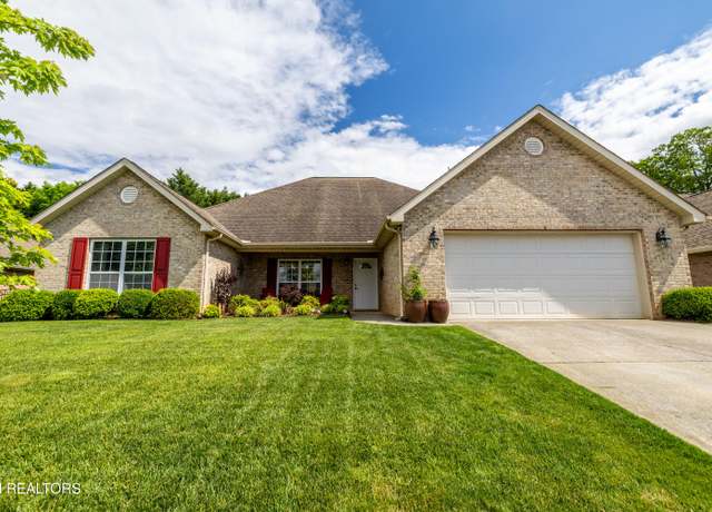 Property at 1918 Emma Ln, Maryville, TN 37803, 4 beds, 2 baths