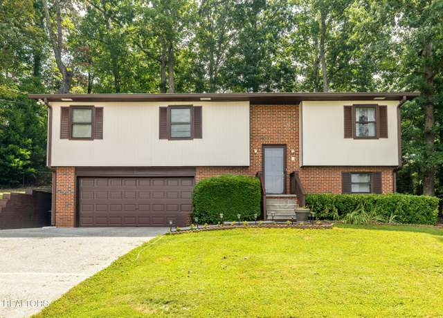 Property at 2220 Richwood Dr, Maryville, TN 37803, 3 beds, 2.5 baths