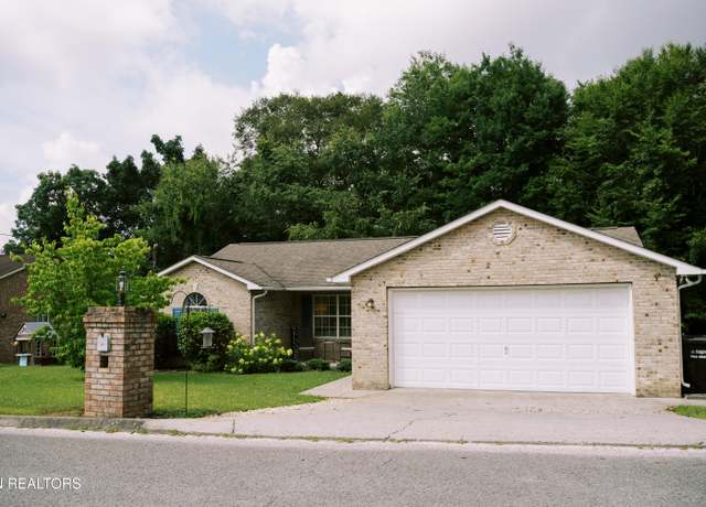 Property at 8149 Florence Gardens Rd, Knoxville, TN 37938, 3 beds, 2 baths