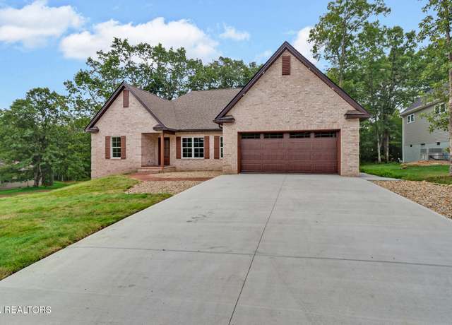 Property at 630 Lakeview Dr, Crossville, TN 38558, 3 beds, 2 baths