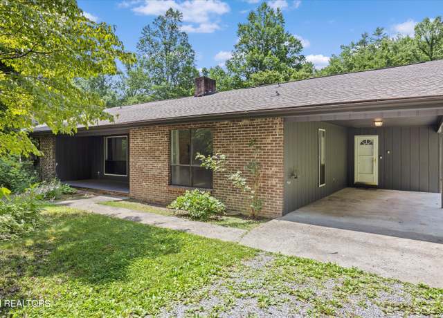 Property at 4533 E Scenic Dr, Gatlinburg, TN 37738, 4 beds, 2.5 baths