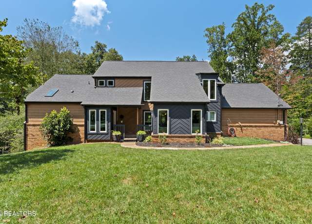 Property at 1530 N Courtney Oak Ln, Knoxville, TN 37938, 7 beds, 3.5 baths