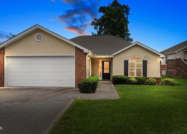 Property at 113 Linden Ln, Loudon, TN 37774, 2 beds, 2 baths