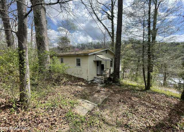 Property at 805 Indian River Boat Dock Rd Rd, Jacksboro, TN 37757, 2 beds, 1 bath
