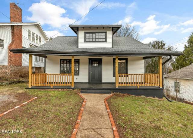 Property at 521 Mountain View Ave, Maryville, TN 37803, 3 beds, 2 baths