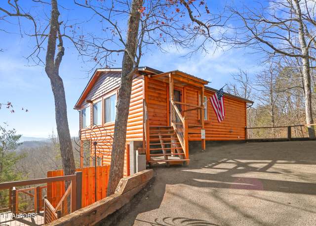 Property at 3307 Chinquapin Dr, Sevierville, TN 37876, 2 beds, 2 baths