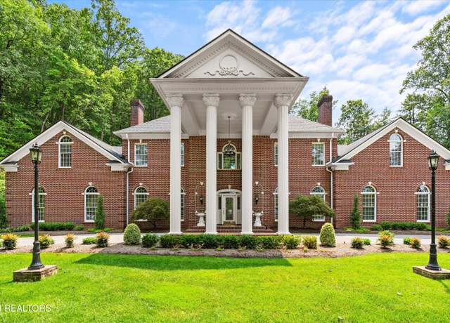 Property at 114 Dansworth Ln, Oak Ridge, TN 37830, 6 beds, 6.5 baths