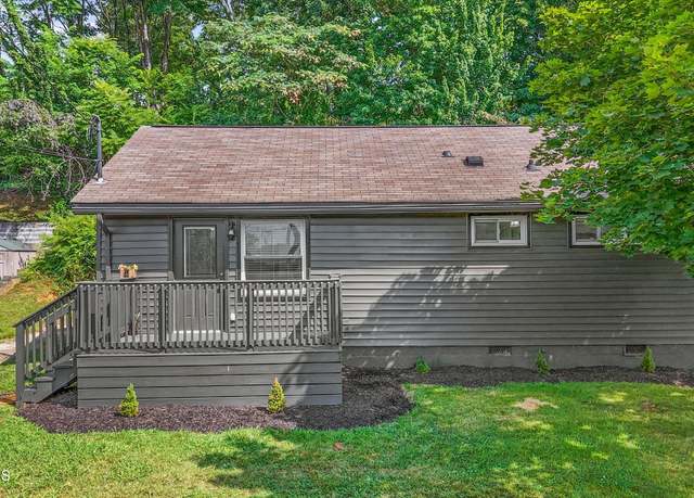 Property at 2525 Truman Ave, Knoxville, TN 37921, 3 beds, 1 bath
