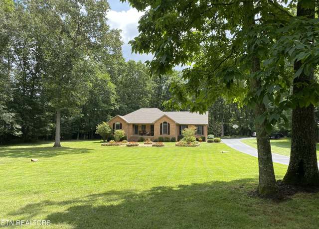 Property at 844 Laurel Circle Cir, Crossville, TN 38555, 3 beds, 2 baths