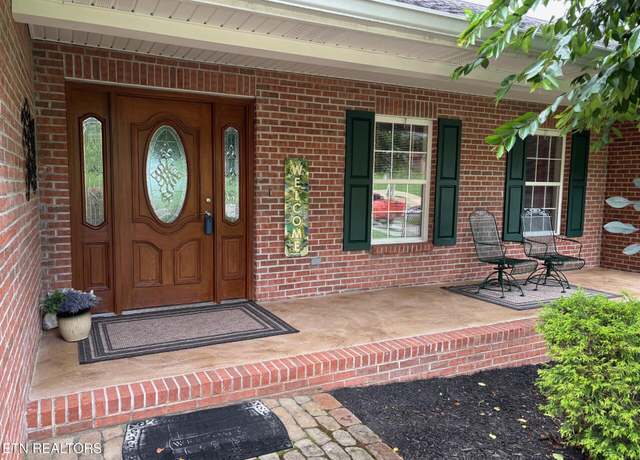 Property at 132 Skyline Dr, Dandridge, TN 37725, 3 beds, 3 baths
