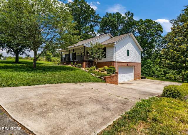 Property at 127 Lakeview Dr, Harriman, TN 37748, 3 beds, 3 baths