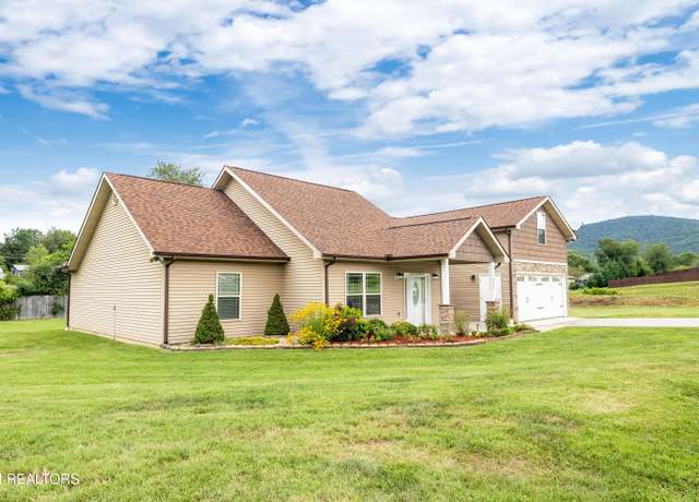 Property at 2811 Dalton Dr, Sevierville, TN 37876, 3 beds, 2 baths