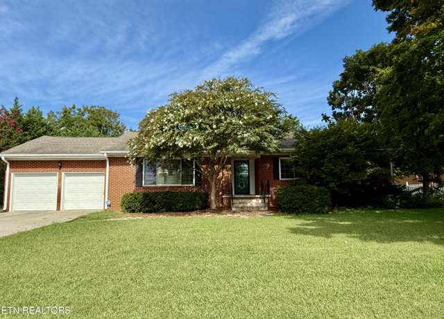 Property at 1719 Scenic Dr, Maryville, TN 37803, 4 beds, 3 baths