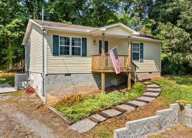 Property at 623 Cherokee Heights Dr, Maryville, TN 37801, 2 beds, 1 bath