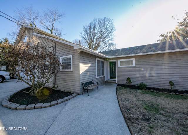 Property at 127 Euclid Cir, Oak Ridge, TN 37830, 3 beds, 2.5 baths
