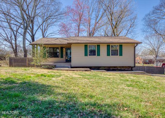 Property at 503 Akers St, Maryville, TN 37804, 3 beds, 2 baths