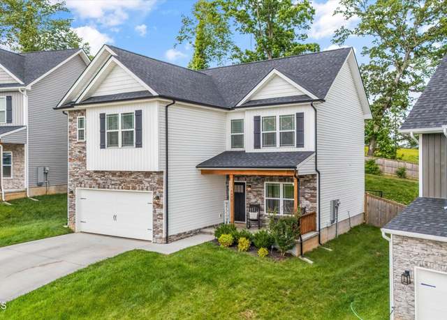 Property at 12630 Myrtle Ridge Ln, Knoxville, TN 37932, 4 beds, 2.5 baths