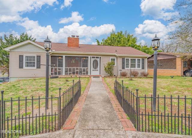 Property at 905 Rosedale Ave, Kingston, TN 37763, 4 beds, 2 baths
