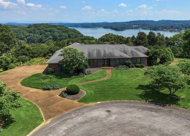 Property at 983 Point Harbour Dr, Lenoir City, TN 37772, 3 beds, 2.5 baths