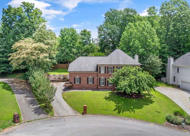Property at 1244 Hearthstone Ln, Knoxville, TN 37923, 4 beds, 3.5 baths