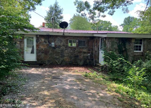 Property at 1610 Pow Camp Rd, Crossville, TN 38572, 2 beds, 1 bath
