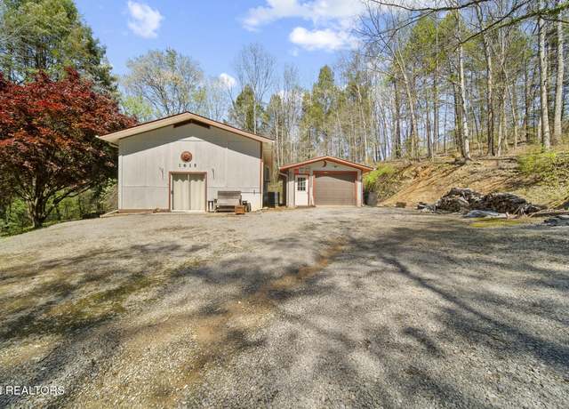 Property at 1615 Upper Middle Creek Rd, Sevierville, TN 37876, 2 beds, 2 baths