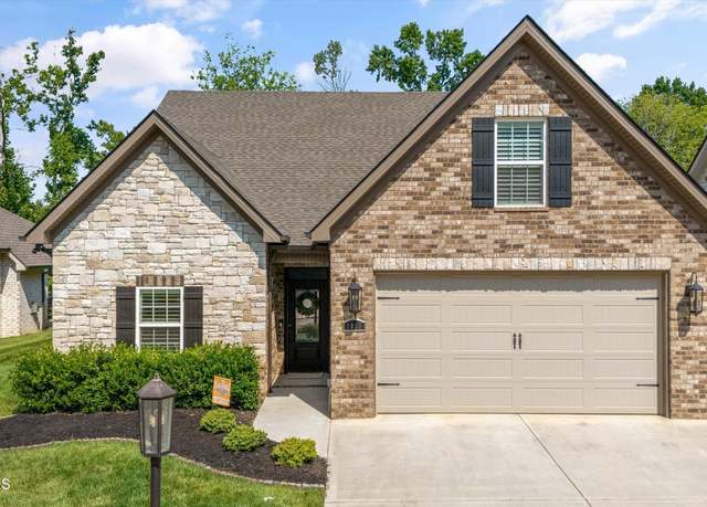 Property at 1013 Westland Creek Blvd, Knoxville, TN 37923, 4 beds, 3 baths