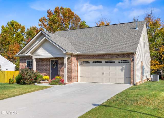 Property at 720 Sandpiper St, Maryville, TN 37801, 3 beds, 2 baths
