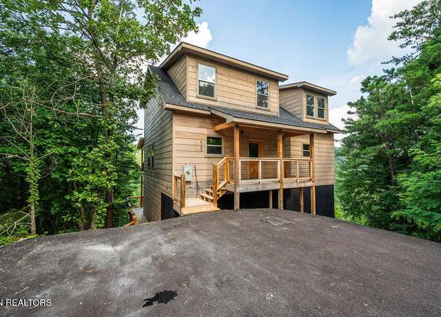 Property at 4183 Chamberlain Ln, Sevierville, TN 37862, 4 beds, 4 baths
