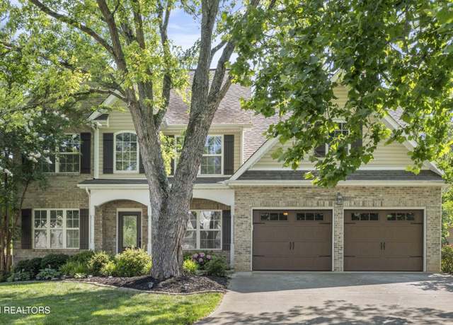 Property at 10820 Parkgate Ln, Knoxville, TN 37934, 5 beds, 3 baths